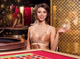 n77 player using mobile to track account activity across sportsbook and casino